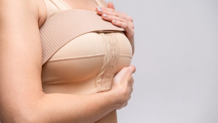 Cirurgião alerta sobre alta de cirurgia plástica no inverno