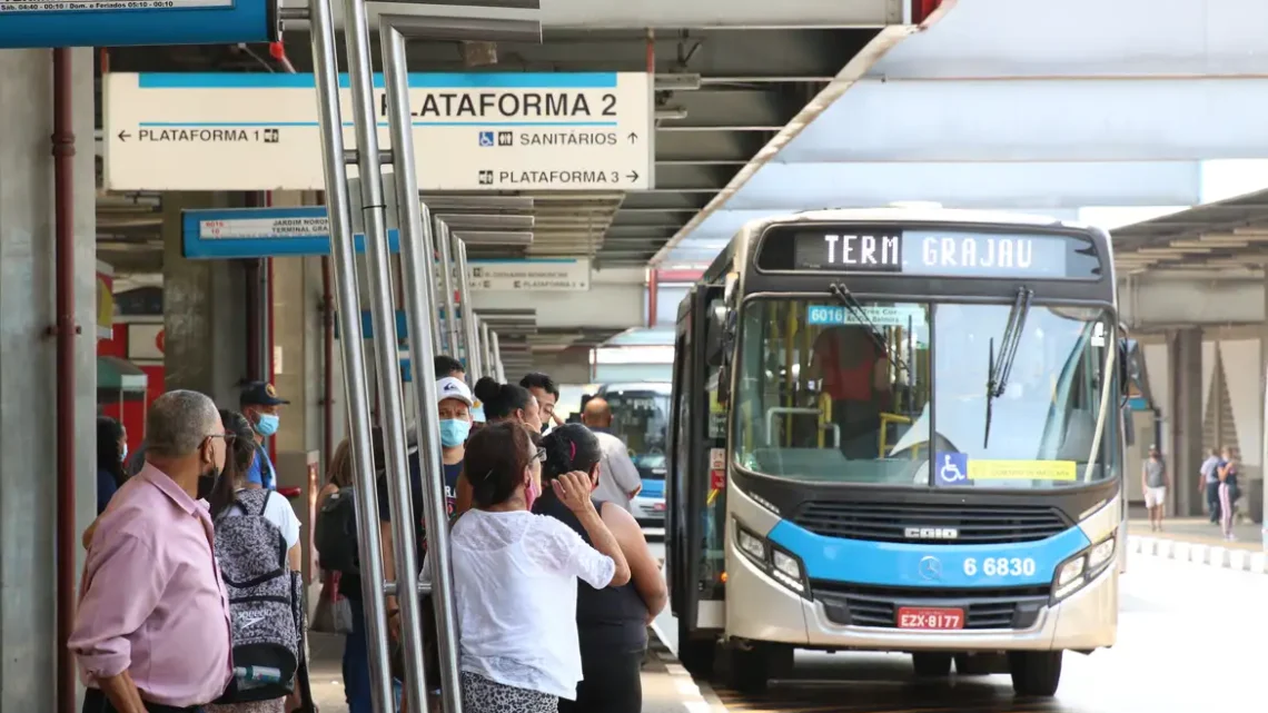 Setor de serviços cresce 0,3% em junho e registra a quinta alta consecutiva, aponta IBGE