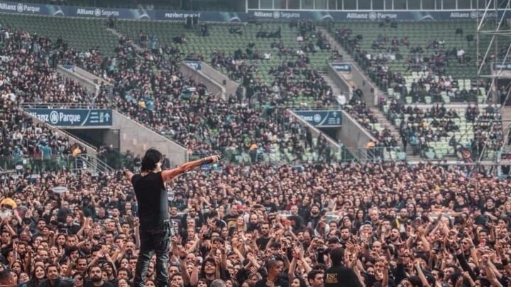 Banda Armored Dawn de Rock Metal faz da música um ato social