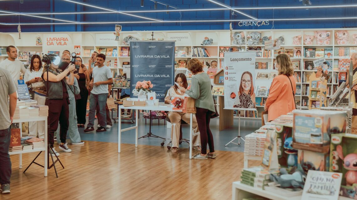 Tânia Viviane lança livro sobre espiritualidade