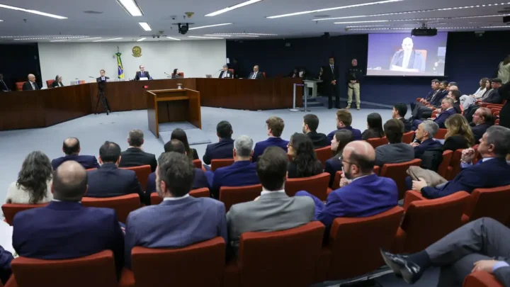 STF: Moraes detalha plano golpista e vota pela condenação de Bolsonaro e mais sete réus