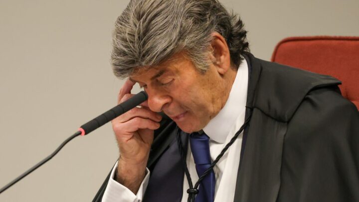 Voto de Luiz Fux em julgamento de tentativa de golpe no STF gera críticas internas