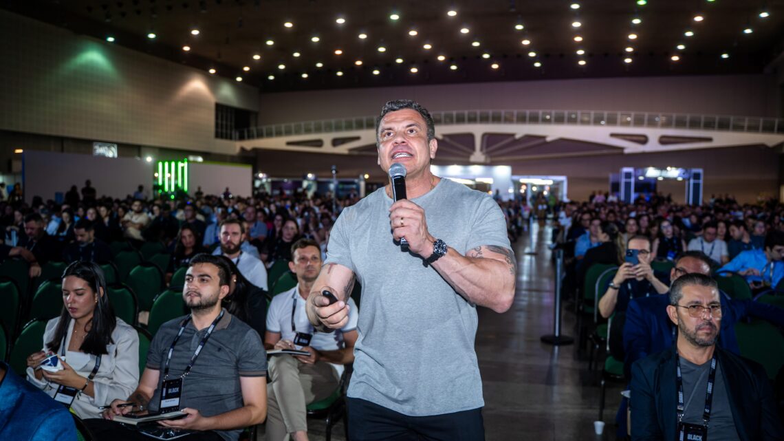Encontro de gestão empresarial discute inteligência artificial para líderes