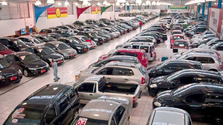 Vendas de carros usados crescem quase 14% em 2025