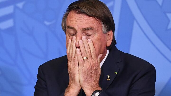 Governo do Distrito Federal solicita avaliação médica de Jair Bolsonaro para cumprimento de pena no presídio da Papuda