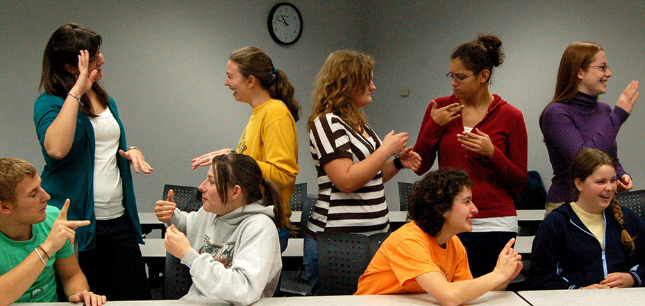 Dia Nacional da Pessoa Surda: boas práticas ajudam a tornar o ambiente de trabalho mais inclusivo