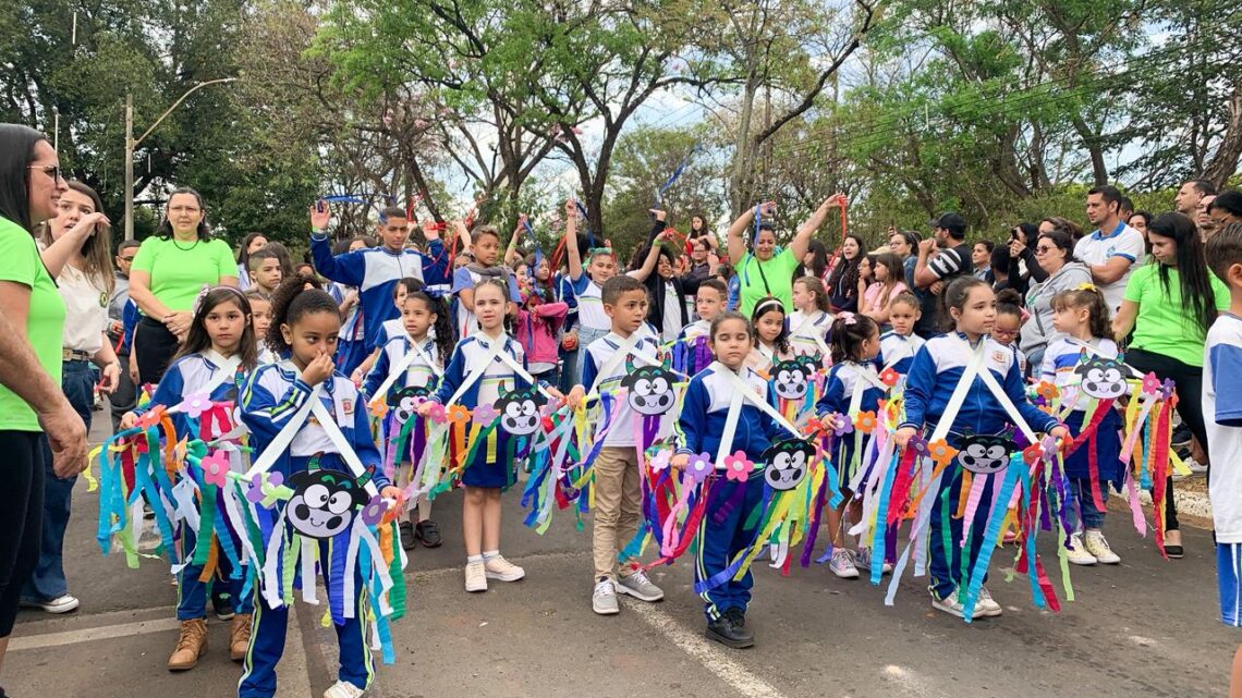 Nova Odessa levou as regiões brasileiras para a avenida no desfile de 7 de setembro