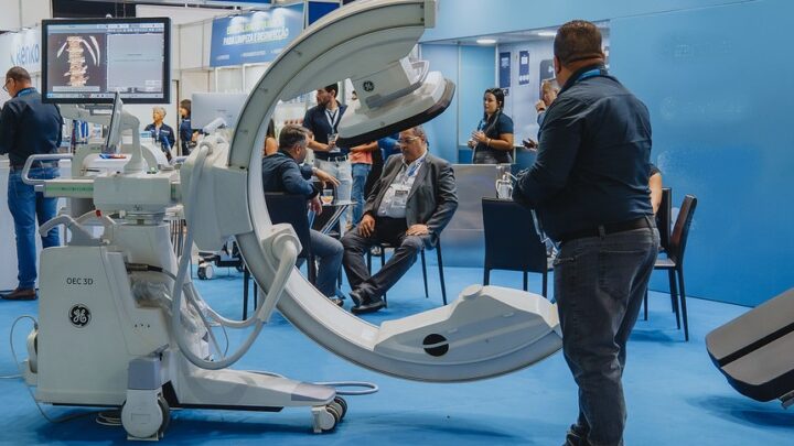 Unicred participa de feira de negócios da área de saúde em Minas Gerais