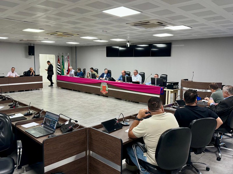 Audiência pública sobre o Plano Municipal de Saneamento Básico reúne autoridades, promotoria e população