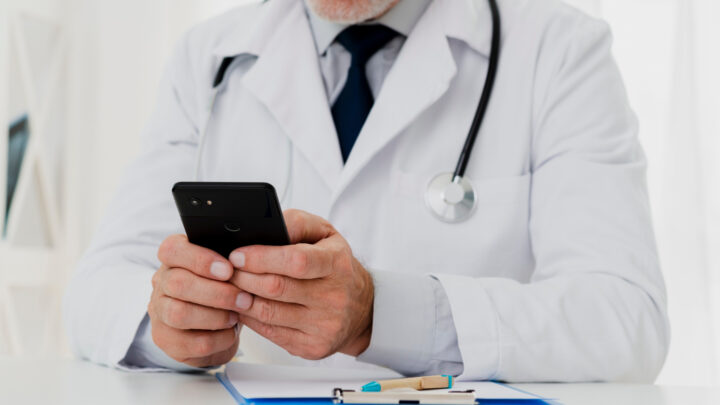 AdmDoctor: startup ajuda na adesão à PJ médica em até 24h