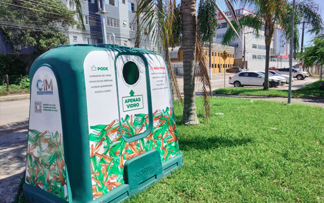 Cidades brasileiras avançam na coleta de vidro com ecopontos