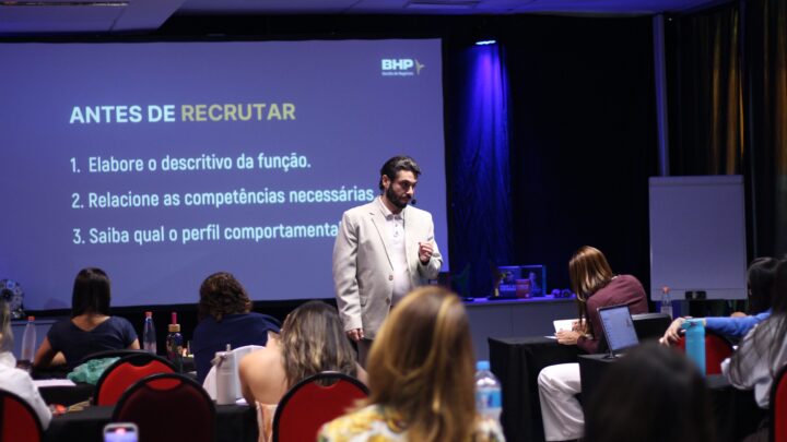 Febracis desenvolve treinamentos corporativos personalizados