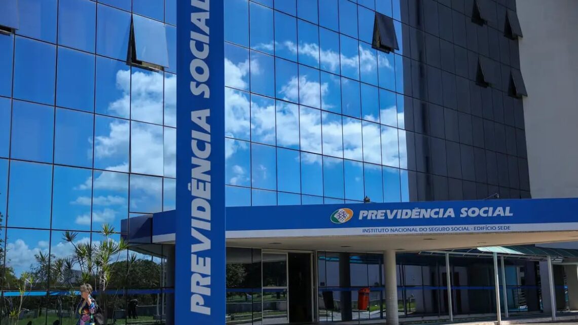 INSS notifica quatro milhões de pessoas para fazer a Prova de Vida