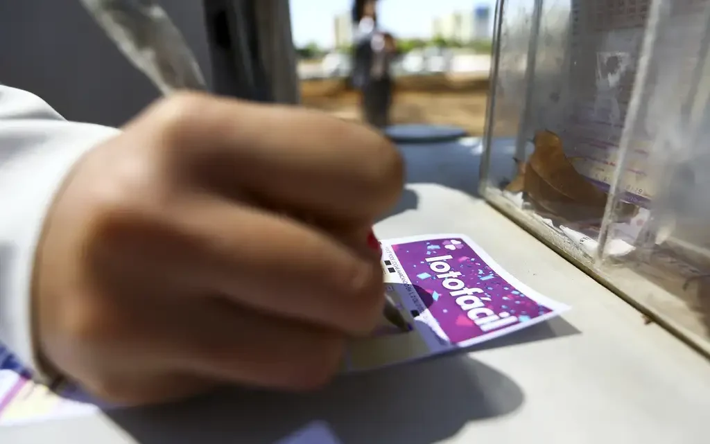 Saiba o resultado da Lotofácil hoje (02/10): números do concurso 3502