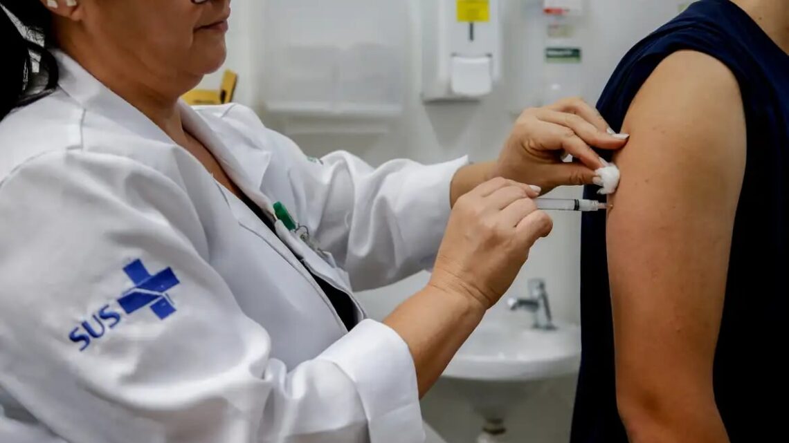 Vacina para HPV reduz em até 58% os casos de câncer do colo do útero no Brasil
