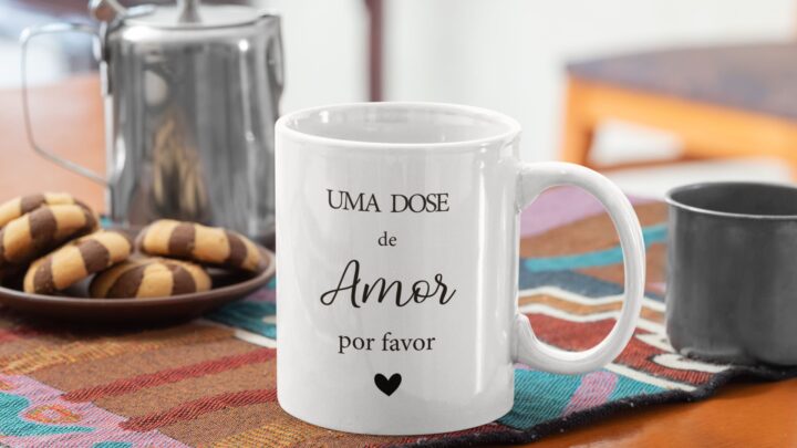 Loja aposta em canecas com estampas temáticas