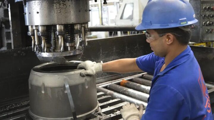 Confiança do empresário industrial sobe em 21 setores, mas cenário de pessimismo ainda prevalece, aponta CNI