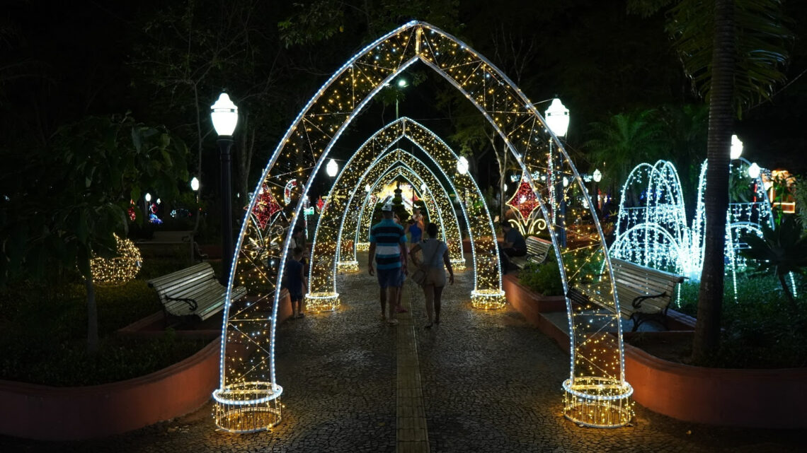 São Pedro anuncia programação de Natal inédita com decoração iluminada, presépio realista exclusivo e atrações culturais