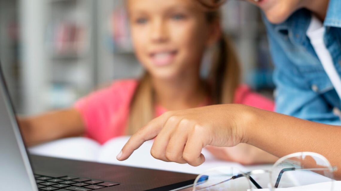 Avanço digital demanda fortalecimento da educação midiática