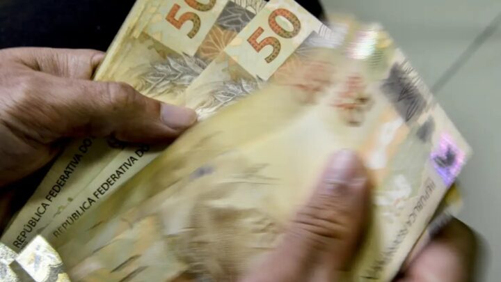 Aprovada suspensão de pagamento de dívidas de aposentados no RS