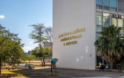 MDIC Aumenta Projeção de Superávit Comercial para 2024