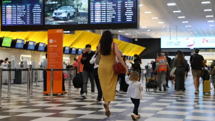 Movimento nos aeroportos brasileiros atinge maior patamar da história