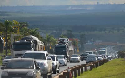 No Rio Grande do Sul, cinco trechos de estradas estão totalmente interditados e 16 parcialmente