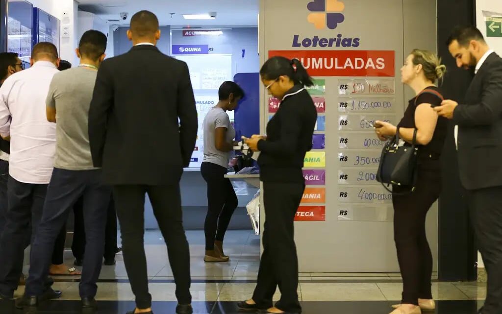 Resultado da Loteria Federal 5976 de hoje (21/06/2025)