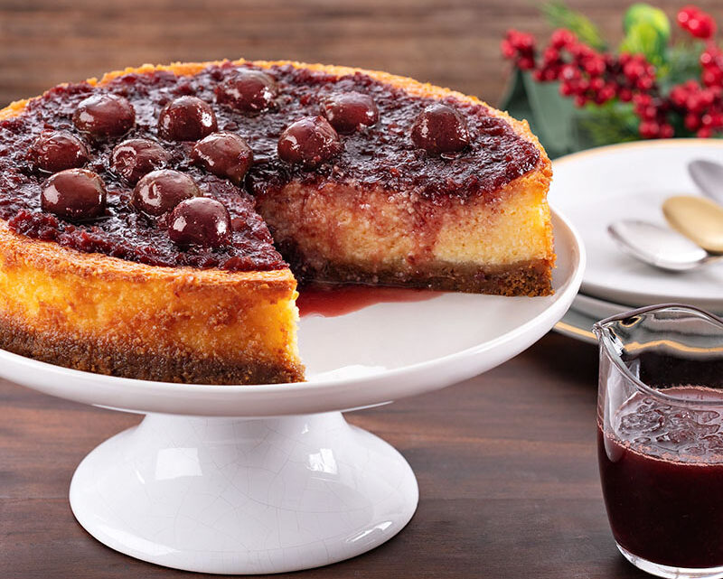 Cheesecake de Cereja com Vinho do Porto: Elegância e sabor em cada camada