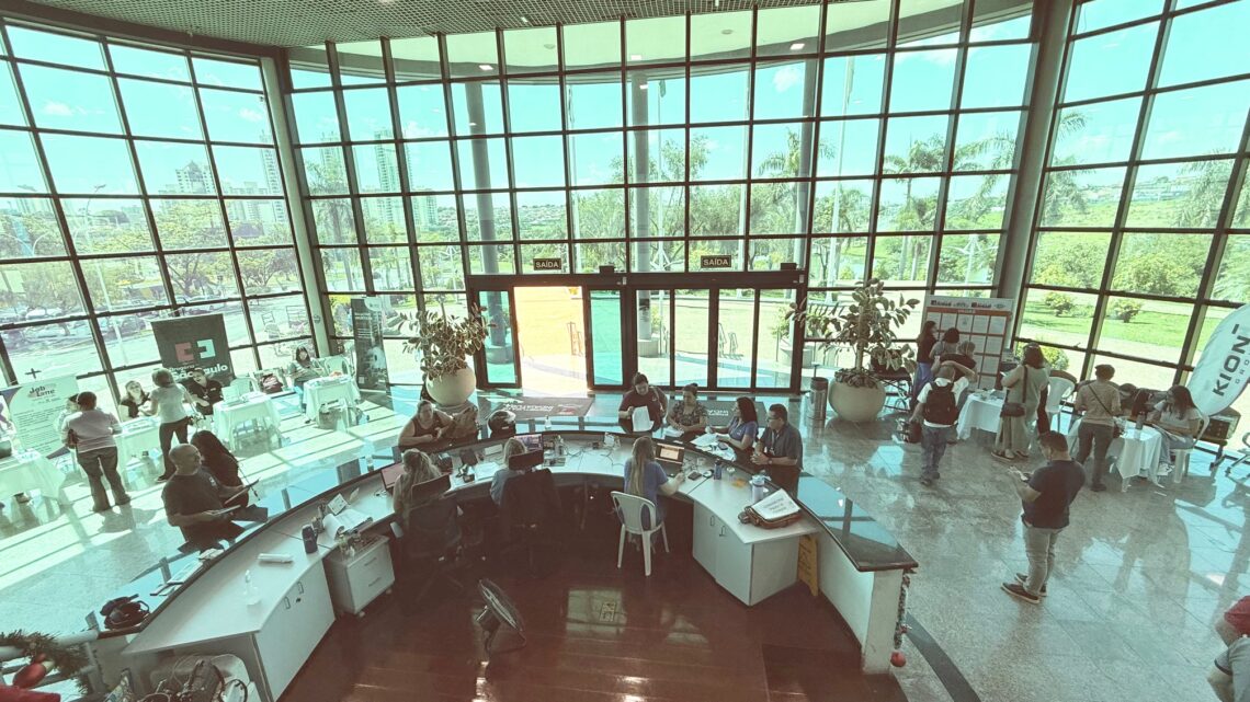 Último “Feirão do Emprego” de 2025 em Indaiatuba recebe 329 currículos