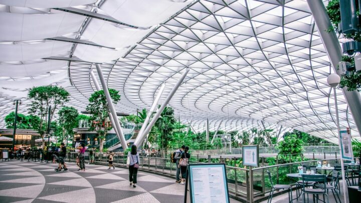 Mercado de strip malls registra expansão no Brasil