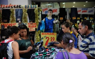 Criação de vagas e salários em alta: o que fez aquecer o mercado de trabalho em 2025?