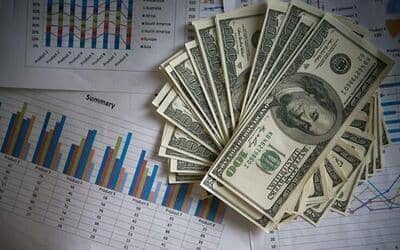 Dólar conclui último pregão em alta, cotado a R$ 5,55