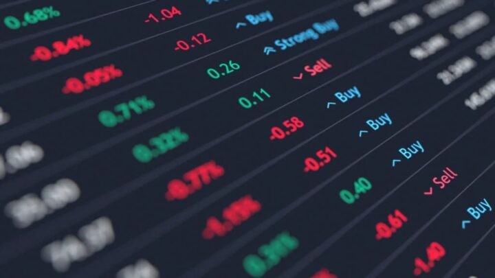 Ibovespa hoje tem queda de 1,61% e fecha acima dos 133 mil pontos