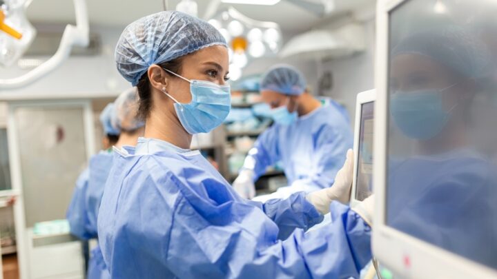 Parceria bioMérieux–Unimed PR fortalece combate à sepse