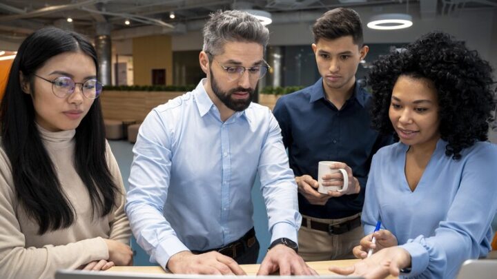 IA nas empresas: liderança e capacitação determinam sucesso