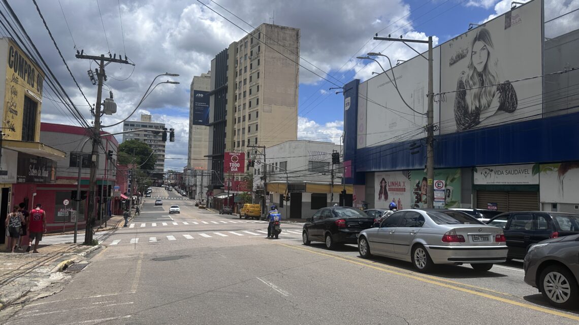 Rua Fernando de Camargo terá trecho interditado neste domingo para execução de serviço do DAE