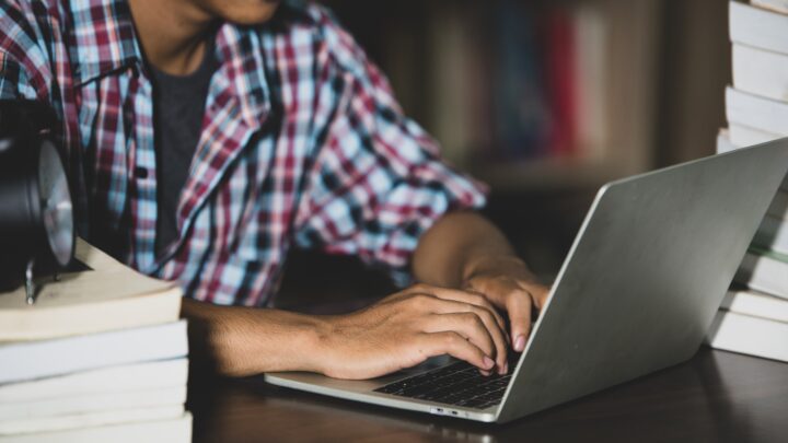 TIVIT e DIO oferecem 5 mil bolsas de estudo para programa gratuito de capacitação em tecnologia