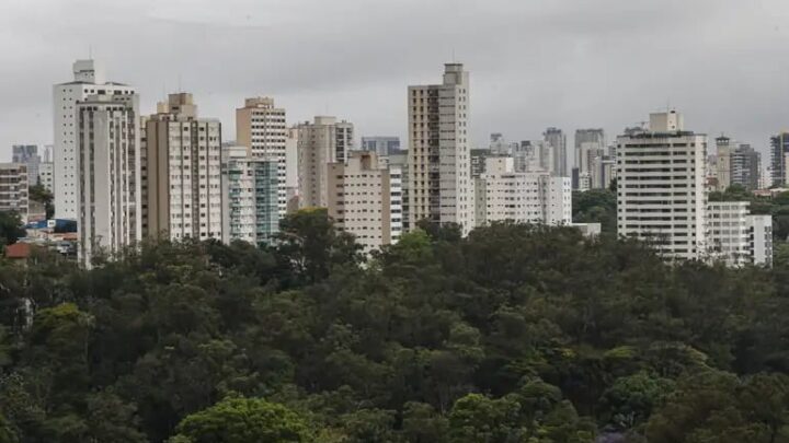 Municípios bilionários: Brasil tem 195 municípios com receita orçamentária acima de R$ 1 bi; confira ranking