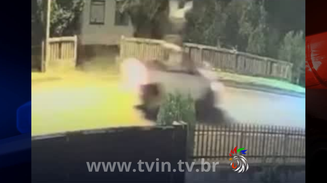 Motociclista sofre um acidente cinematográfico no interior do Paraná