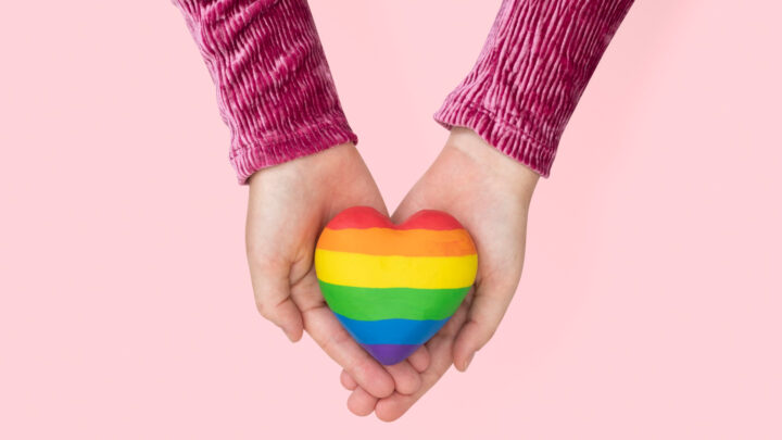 Saúde LGBTQIA+: cuidado contínuo exige jornada permanente