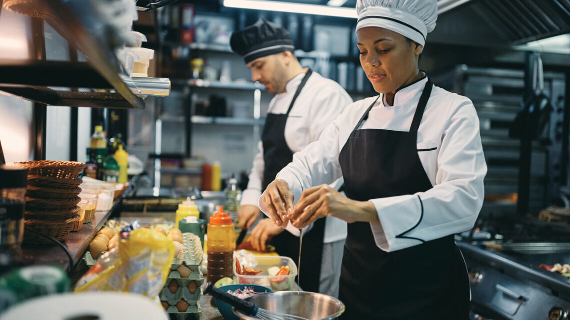 PAT de Hortolândia está com 10 vagas de cozinheiro geral e duas vagas de Nível Superior