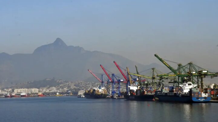 Brasil embarca primeira carga de grãos secos de destilaria para China após abertura comercial