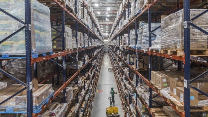 Raia e Drogasil têm mais de 400 vagas abertas na região de Campinas