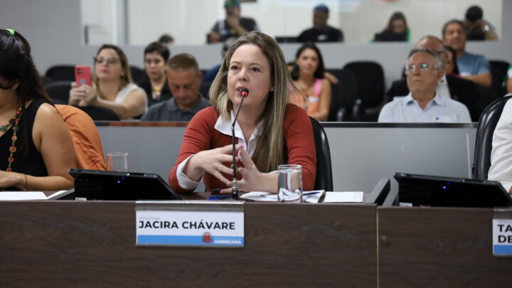 Jacira questiona operadoras sobre falhas na internet em Americana