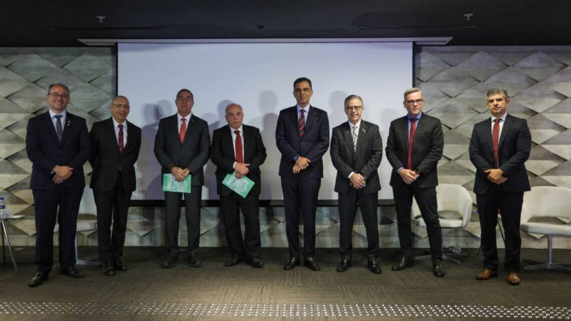 Redução da jornada de 44 para 36 horas elevaria custo do trabalho por hora em 22%, aponta estudo