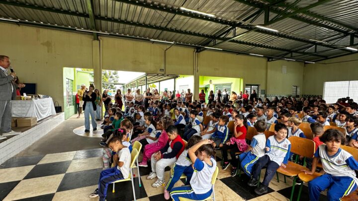 Nova Odessa inicia distribuição dos kits de material escolar para alunos da rede municipal de ensino