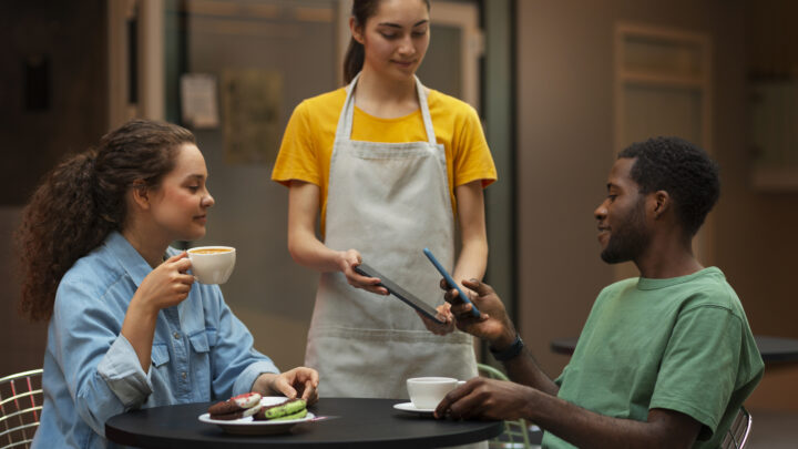 Empreendedorismo feminino alcança 52,7% das empresas de alimentação no Brasil