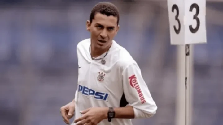 Ex-jogador do Corinthians é preso em Sumaré após tentativa de fuga e mandado judicial em aberto
