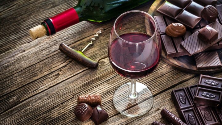 Como harmonizar vinhos com diferentes tipos de chocolate